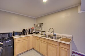 Apartment (0 Bedroom) | Interior