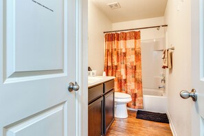 House (3 Bedrooms) | Interior - 13 Mi to Lackland Afb: San Antonio Home! (San Antonio)