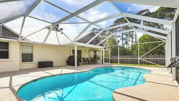 House (3 Bedrooms) | Depan hartanah