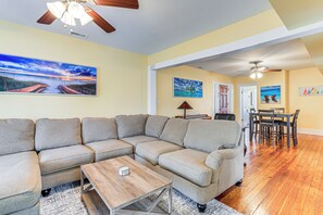 Apartment (2 Bedrooms) | Interior - Walk to Manatee River: Palmetto Unit w/ Sunroom (Palmetto)