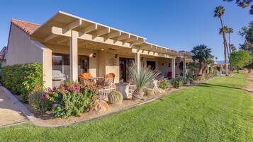 Apartment (2 Bedrooms) | Front of property