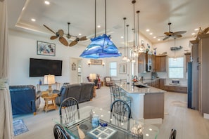 House (3 Bedrooms) | Interior