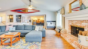 House (4 Bedrooms) | Interior