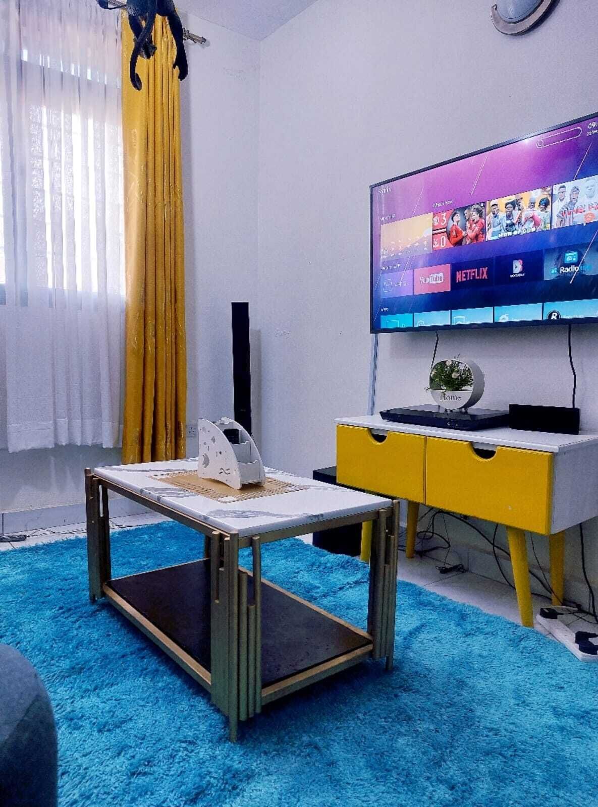 Smart TV 24 pulgadas con canales de televisión digitales