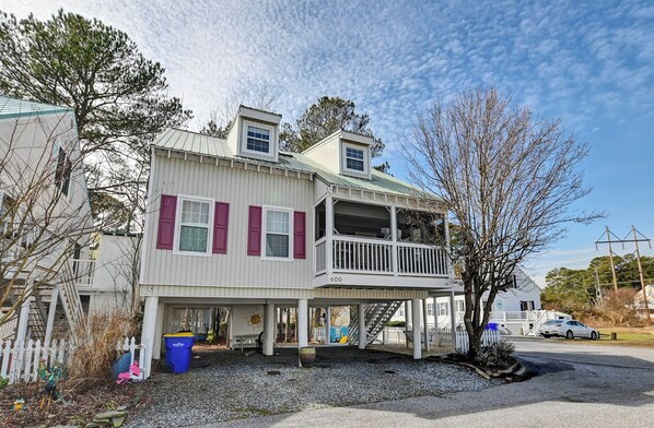 Exterior - Charming 3 Bedroom Cottage in Bahama Beach Cottages! Dog Friendly, WIFI, Beach Town! (Bethany Beach)