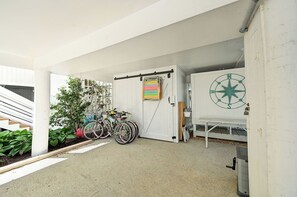 Property grounds - Charming 3 Bedroom Cottage in Bahama Beach Cottages! Dog Friendly, WIFI, Beach Town! (Bethany Beach)