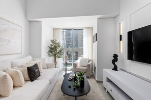 Apartment | 1 bedroom - Sleek Stay in Dubai Marina s Famous Twisting Tower (Dubai)