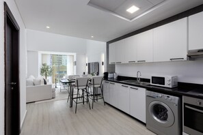 Apartment | 1 bedroom - Sleek Stay in Dubai Marina s Famous Twisting Tower (Dubai)