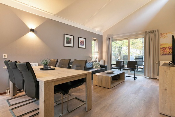Bungalow (Comfort Sauna 6C) | Dining