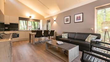 Bungalow (Comfort Sauna 6C) | Living room | TV
