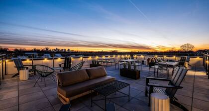 Nashville Vibes Rooftop Karaoke Fire Pit Downtown