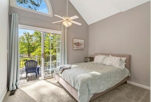 3 quartos, acesso à internet, roupa de cama