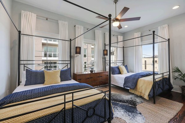 5 bedrooms, iron/ironing board, free WiFi, bed sheets