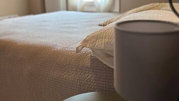 1 habitación, wifi y ropa de cama