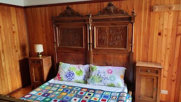 2 bedrooms, bed sheets