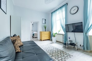 Wawel Castle Apartment | 1 dormitorio, caja fuerte, cortinas opacas