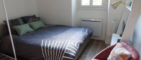 1 dormitorio y ropa de cama