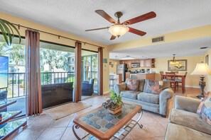 Smart TV - Near Beach! Floridays at Sea Club #18-Garden view, great amenities (Indian Shores)