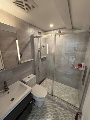 Hair dryer, towels, soap, toilet paper - -Nansenhus -Ski In/Out -4 bedrooms -EV Charger -Fire place (Mont-Tremblant)