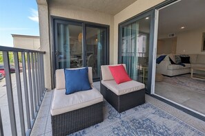Terrace/patio - Seaside Serenity, SeaClub #39~Updated, Pool,Fishing (Indian Shores)