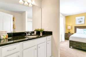 8 室のベッドルーム、アイロン / アイロン台、旅行用ベビーベッド、WiFi