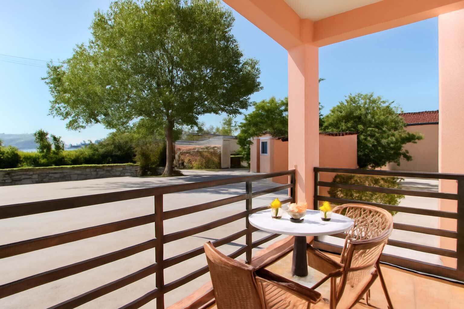 Balcony Ideal for Relaxing Moments – Private outdoor spot with peaceful views, perfect for morning coffee or evening wine.