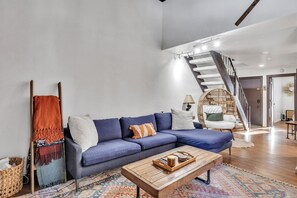 Condo, 2 Bedrooms | Living area