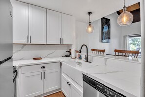 Condo, 2 Bedrooms | Private kitchen | Fridge, oven, coffee/tea maker, electric kettle - Alpine Retreat In The Heart Of Incline Village 2 Bedroom Condo (Incline Village)