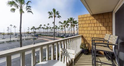 Top floor condo overlooking the ocean