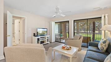 Kondominium, 2 kamar tidur | Area keluarga | Smart TV