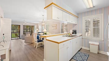 Kondominium, 2 kamar tidur | Interior