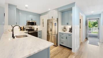 Kondominium, 3 kamar tidur | Dapur pribadi | Lemari es, oven, mesin pembuat kopi/teh, dan pemanggang roti