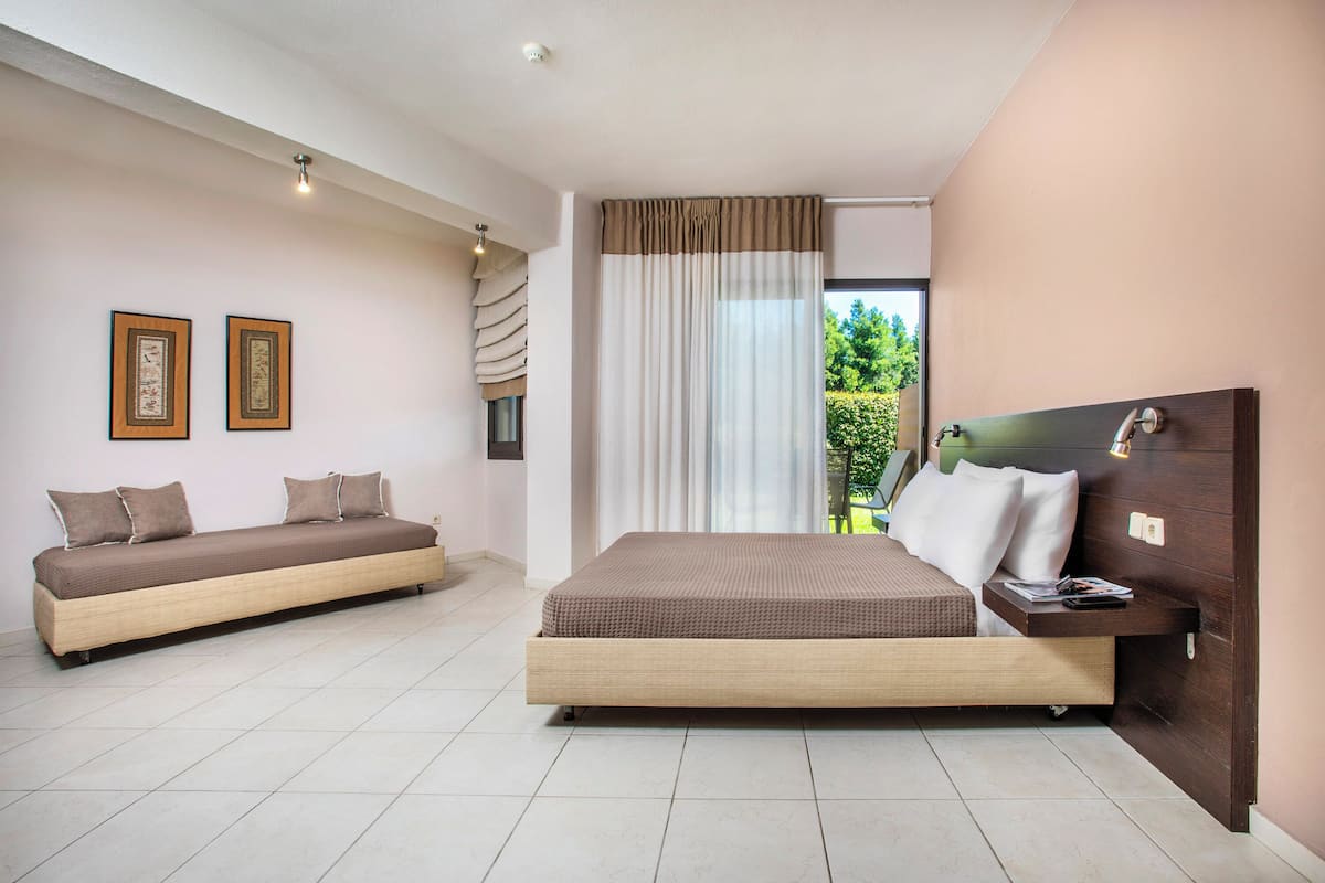Standard Triple Room | 1 bedroom, free WiFi, bed sheets