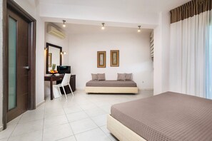 Standard Triple Room | Free WiFi, bed sheets - Ohana Hotel (Kassandra)