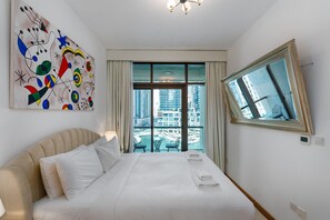 Apartment - 1BR Apt in Prime Location w Marina View Balcony (Dubai)