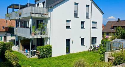 Moos-Weiler: Family Apartment with Garden, Near Lake & Ideal for Long Stays