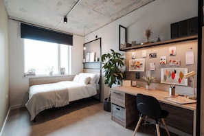 Cortinas blackout, tabla de planchar con plancha y wifi gratis 