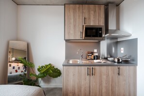 Studio, Non Smoking | Private kitchen