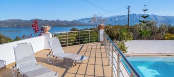 วิลลา โอเอซิส ใน นิเคียนา - พักได้ 6 คน - สระว่ายน้ำ - อ่างน้ำร้อน