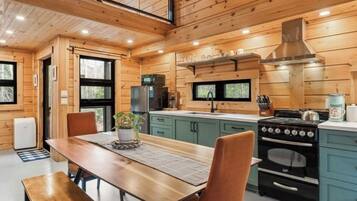 冰箱、微波炉、烤箱、炉灶