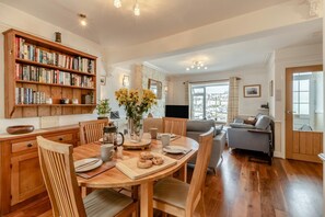 Dining - 2 Bed in Brixham (oc-p30779) (Brixham)