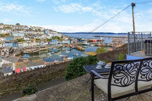 Outdoor dining - 2 Bed in Brixham (oc-p30779) (Brixham)