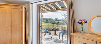 East Mill Barn - Three Bedroom House, Sleeps 6