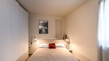 1 camera, Wi-Fi, lenzuola