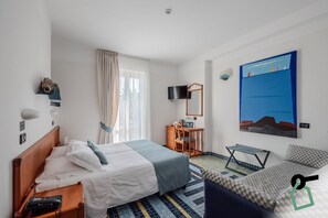 Minibar, caja de seguridad en la habitación, escritorio y wifi gratis 