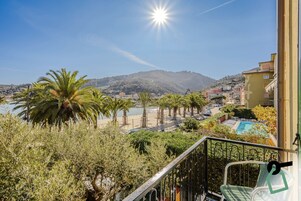 Habitación doble, vistas al mar | Vistas del balcón