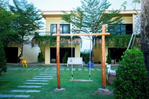 Khu vui chơi trẻ em - ngoài trời