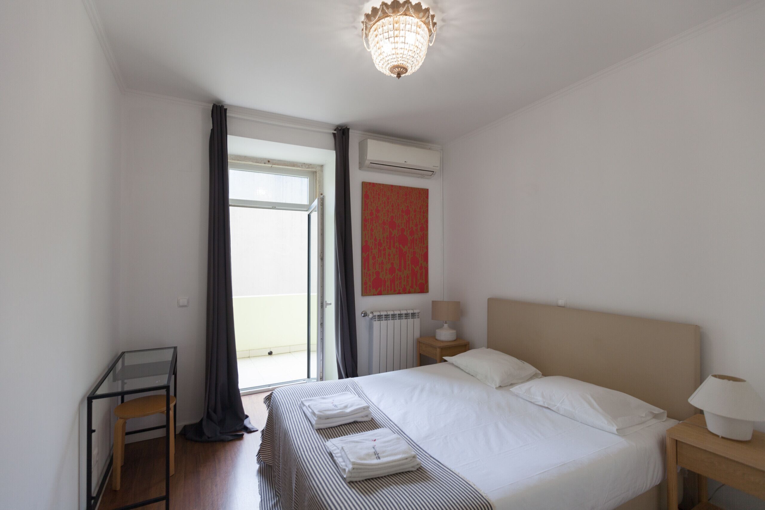 3 bedrooms, iron/ironing board, free WiFi, bed sheets