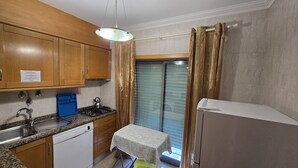Uklassifisert bilde, 3 av 8, knapp