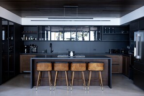 Mikrowelle, Ofen, Herdplatte, Geschirrspüler